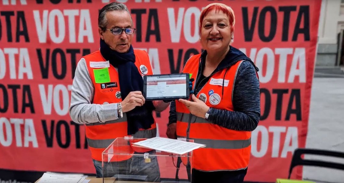 Citizen participation and machine learning for a better