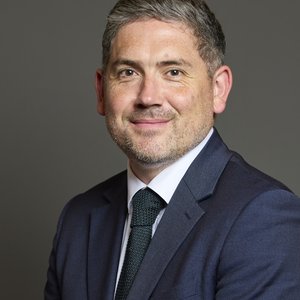 Official_portrait_of_Luke_Murphy_MP_crop_2