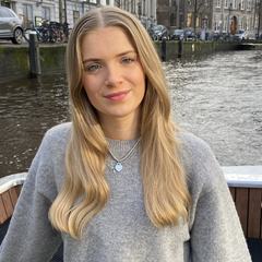 Zoë May